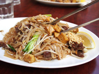 Pad Thaï: une recette de nouilles sautées thaïlandaises très facile à réaliser chez soi - Hello Asia