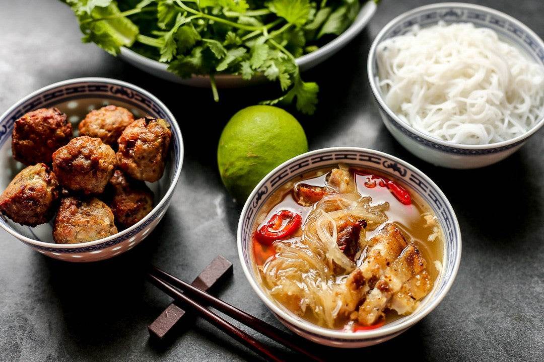 Guide pour préparer le bún chả de Hanoi - Hello Asia