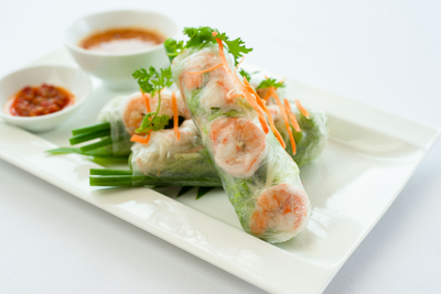 Instructions pour préparer des rouleaux de printemps vietnamiens