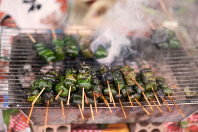 Rouleaux de feuilles de Lolot roulés au porc